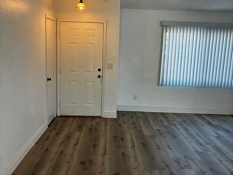 4287 Apex Dr — Photo 4