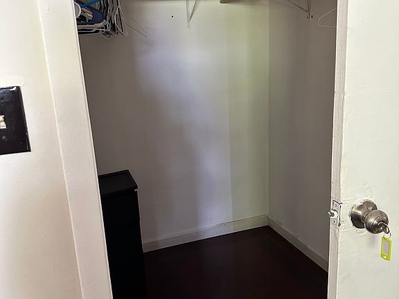 4th image of 131 SE 5th St