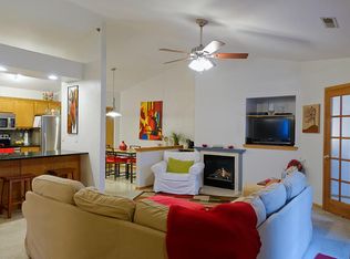437 W Aspen Dr UNIT 5, Oak Creek, WI 53154