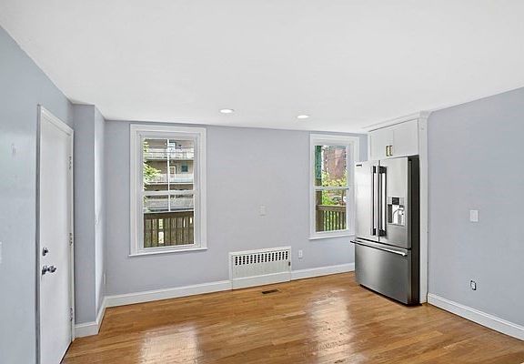 3rd image of 52 Intervale St