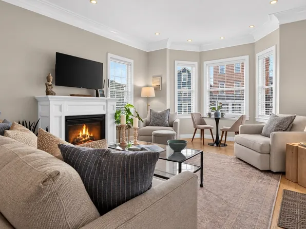 178 Dorchester St #1, South Boston, MA 02127
