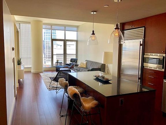 4th image of 909 5th Ave Unit 2302