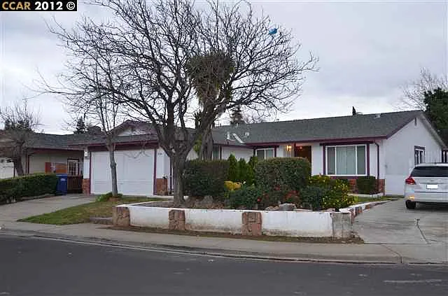 2156 Sugartree Dr photo 1