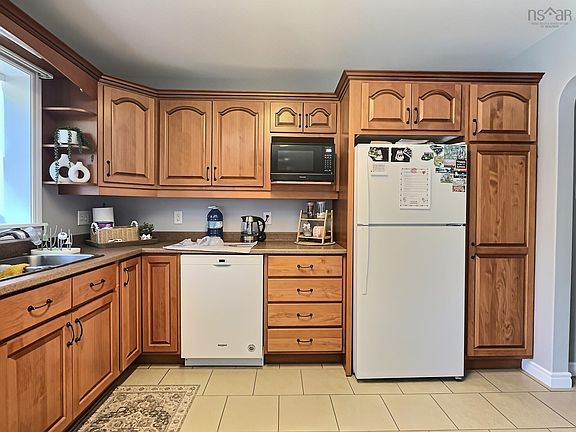 3rd image of 41 Truro Heights Conn