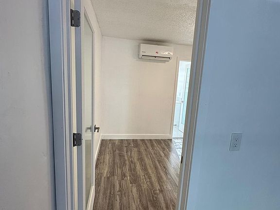 3rd image of 2314 Polk St APT 12