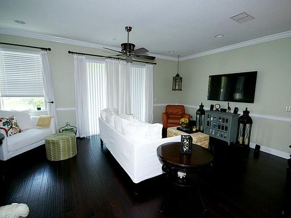 4th image of 421 Livorno Way