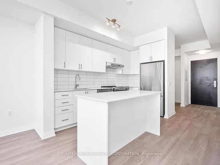 9000 Jane St #329 — Photo 8