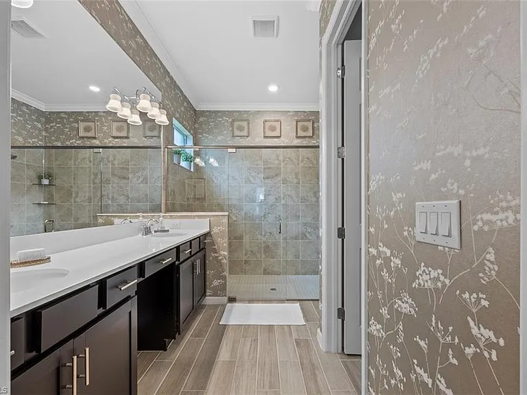 5994 Berwick Ln — Photo 22