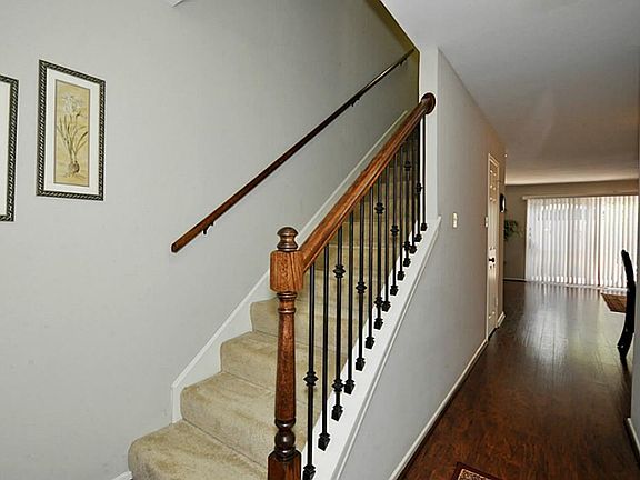 3rd image of 13044 Trail Hollow Dr
