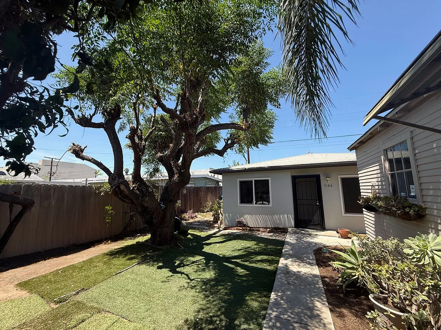 Completely Renovated 2 Bed / 1 Bath Back House Move-In Ready! — Photo 1
