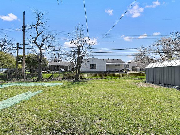 5th image of 5025 Labelle Dr
