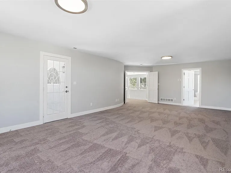 695 E Kings Deer Point — Photo 13
