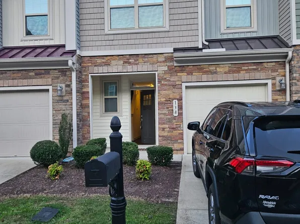 138 Hill Shore Ln, Clayton, NC 27527