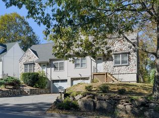 602 Burncoat St, Worcester, MA 01606