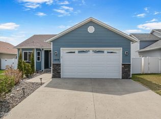 1909 Timbers St W, Williston, ND 58801