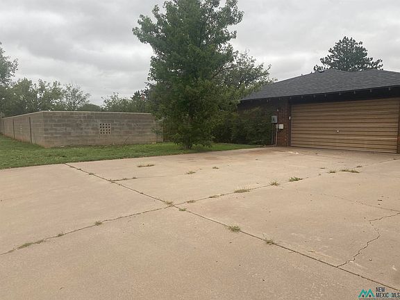 4th image of 2100 Fairfield Ave