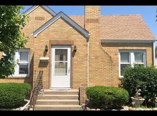 573 N 3rd Ave, Canton, IL 61520