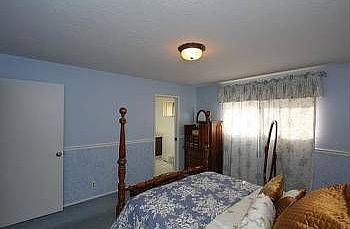 4th image of 2100 Hazelwood Way