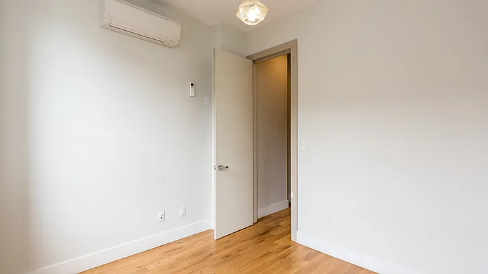 Rented by Nooklyn NYC LLC | media 25