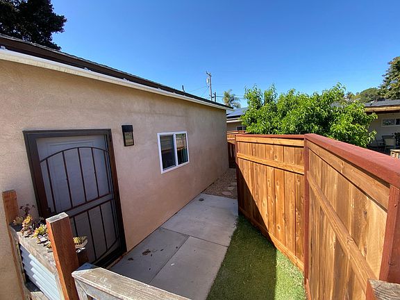 2nd image of 2731 Lancelot Dr #2