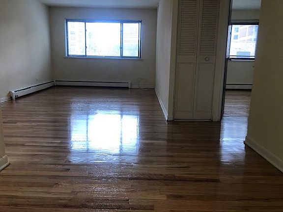 2nd image of 413 W Barry Ave #508