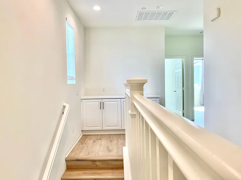 Lacy Crossing Dr — Photo 22