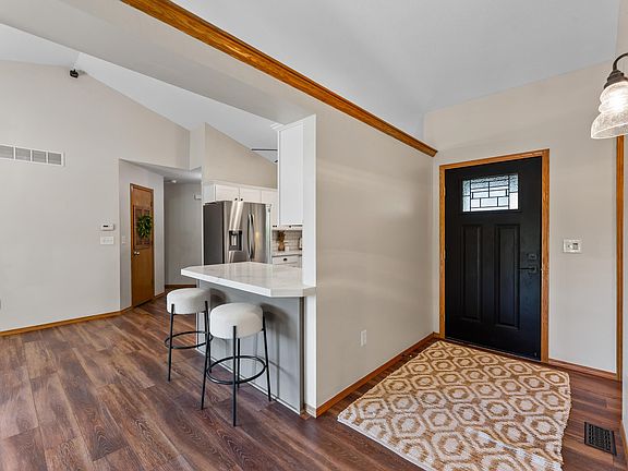 3rd image of 409 N Jaax St