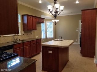 130 Le Violon Rd, Lafayette, LA 70506