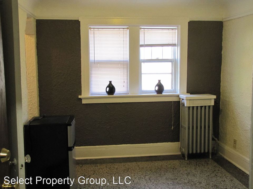 1st image of 1767 N Arlington Pl APT 4