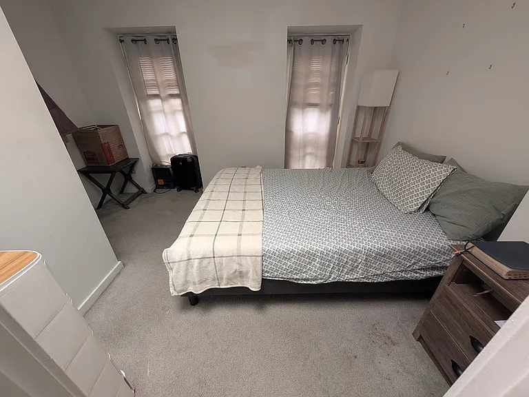 4700 Alden Ave #5 — Photo 8