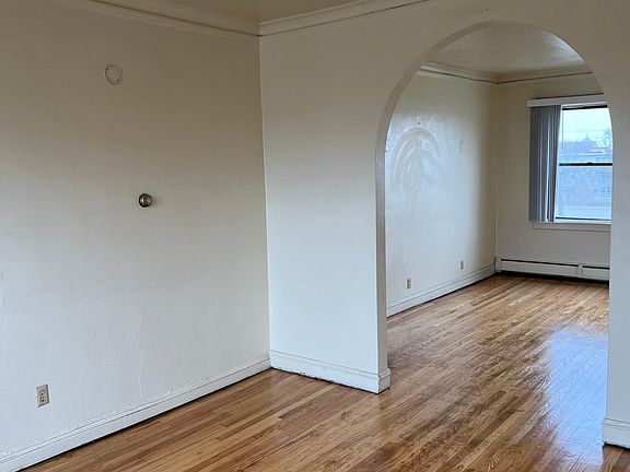 5th image of 1225 Beacon St