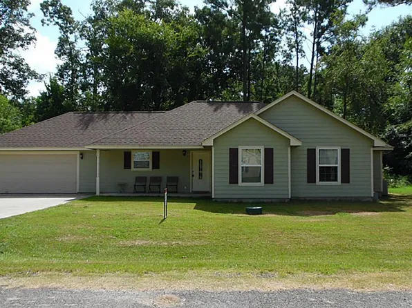 144 Strawberry St, Onalaska, TX 77360