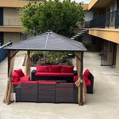 Altadena Manor Apartments — Photo 19