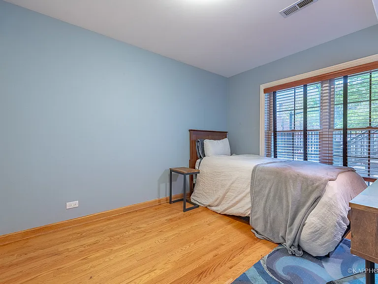 1016 W Monroe St — Photo 7