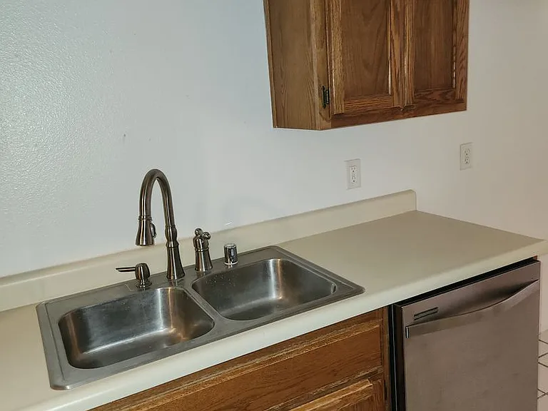 7048 Picaroon Ln — Photo 4