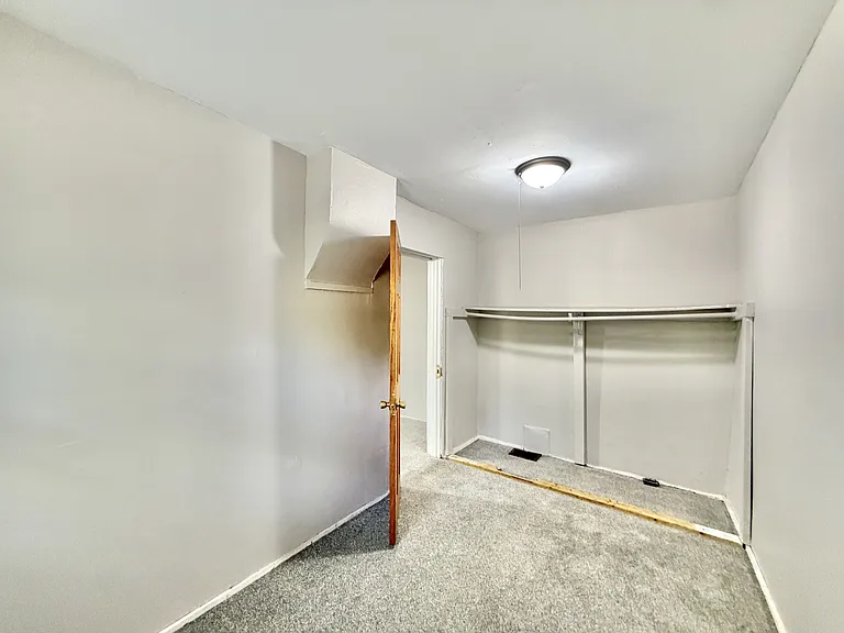 612 S Chatham St — Photo 3