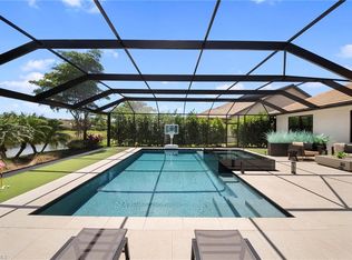7052 Live Oak Dr, Naples, FL 34114
