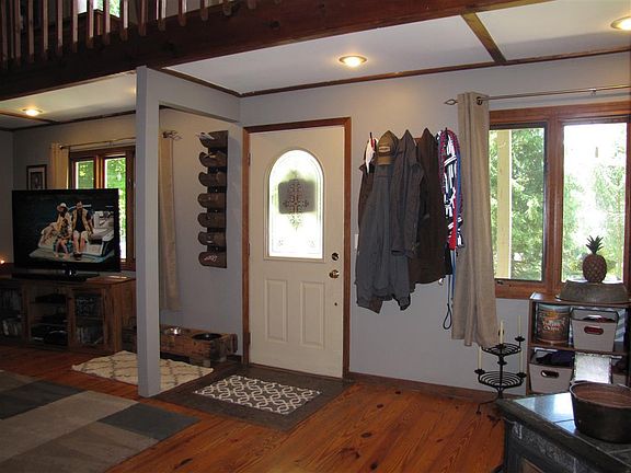 2nd image of 11624 Lakeview Dr