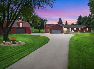 31847 W Loop Rd, Sioux City, IA 51108