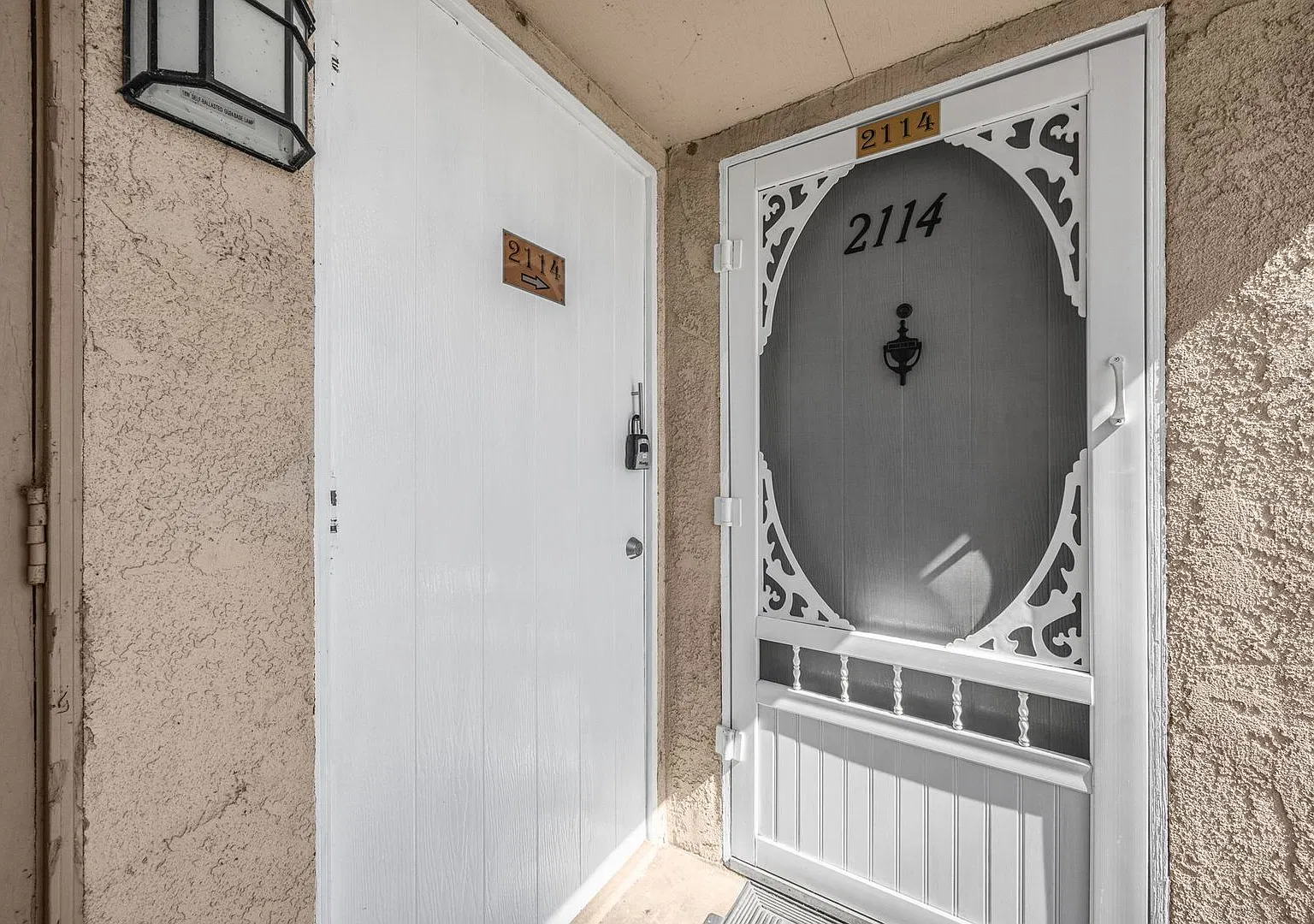 Spacious Upper Unit 2 Bedroom / 1 Bath w/ Community Laundry & Pool — Photo 1