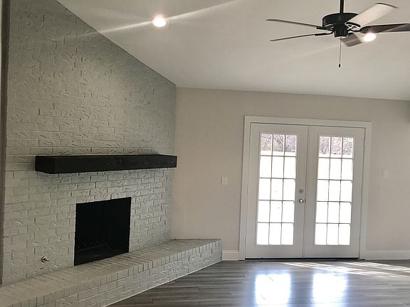 3rd image of 3705 Holland St