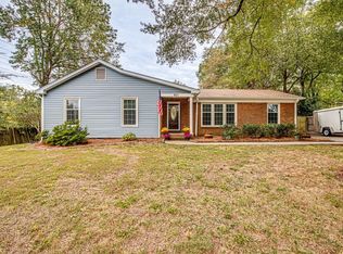 801 Parkwood Cir, High Point, NC 27262