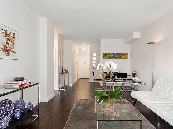 5th image of 10 W 15th St APT 1103