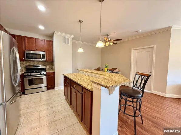 3108 Ramapo Ct, Riverdale, NJ 07457