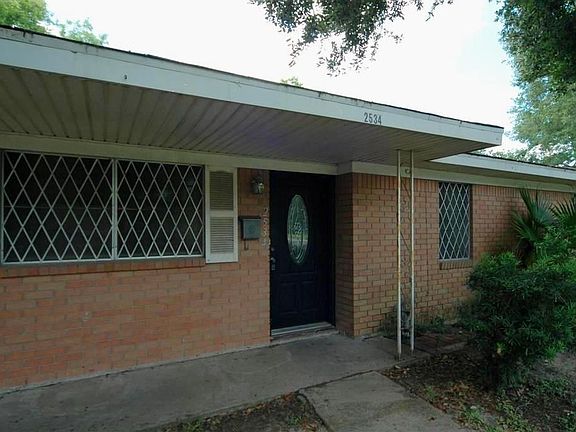 3rd image of 2534 S Austin Ave