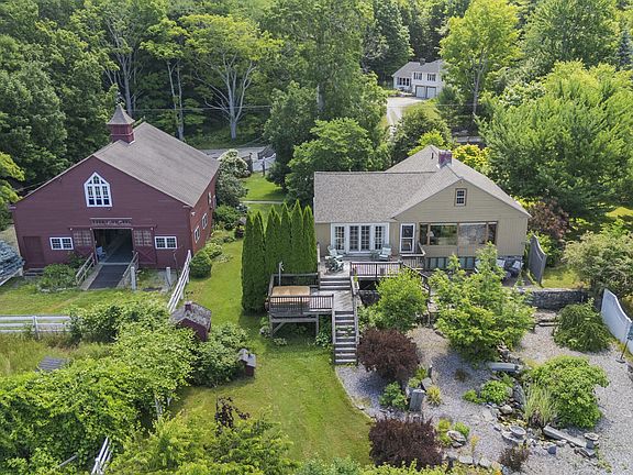 3rd image of 135 Leach Hill Road