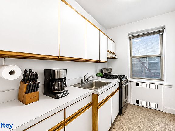 4th image of 2190 Boston Rd APT 2C