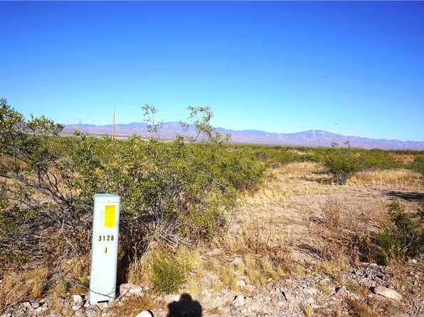 3160 S Jade Rd, Golden Valley, AZ 86413