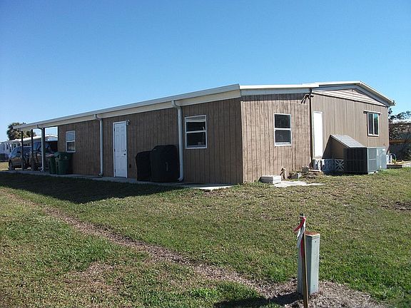 2nd image of 3606 Blue Jay Ln