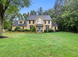 15 Carriage House Way, Medway, MA 02053